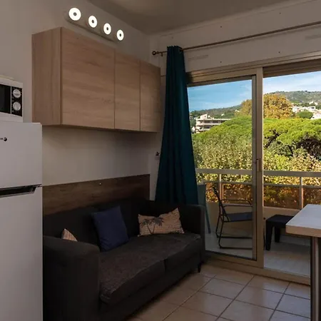 Lejlighed T2 Pour 4 Pers, Acces Plage, Parking - Fr-1-803-98 Le Lavandou